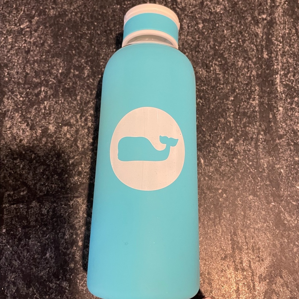 Vineyard Vines Glass Water Bottle